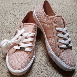 G BY GUESS BACKER3 SPORT CAUSAL SHOE BLUSH 7 1/2